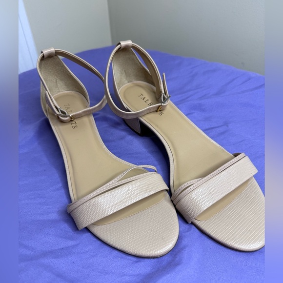 Tan Talbots Sandal with Small Heel Size 9 1/2 - Picture 4 of 5